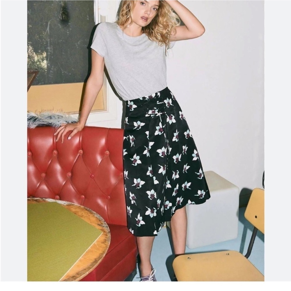 🔥 Anthropologie Maeve black floral skirt sz4